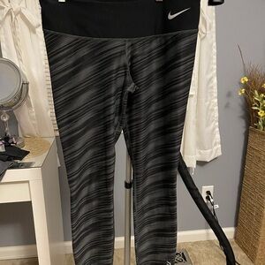 Nike leggings